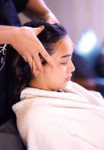 Oil Massage with Wash
